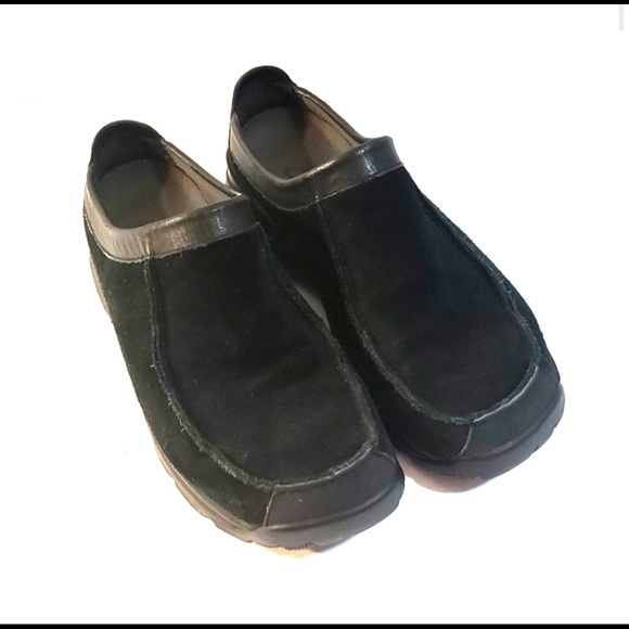 Clark’s! Slip on suede leather shoes. Great cond! - Picture 3 of 4